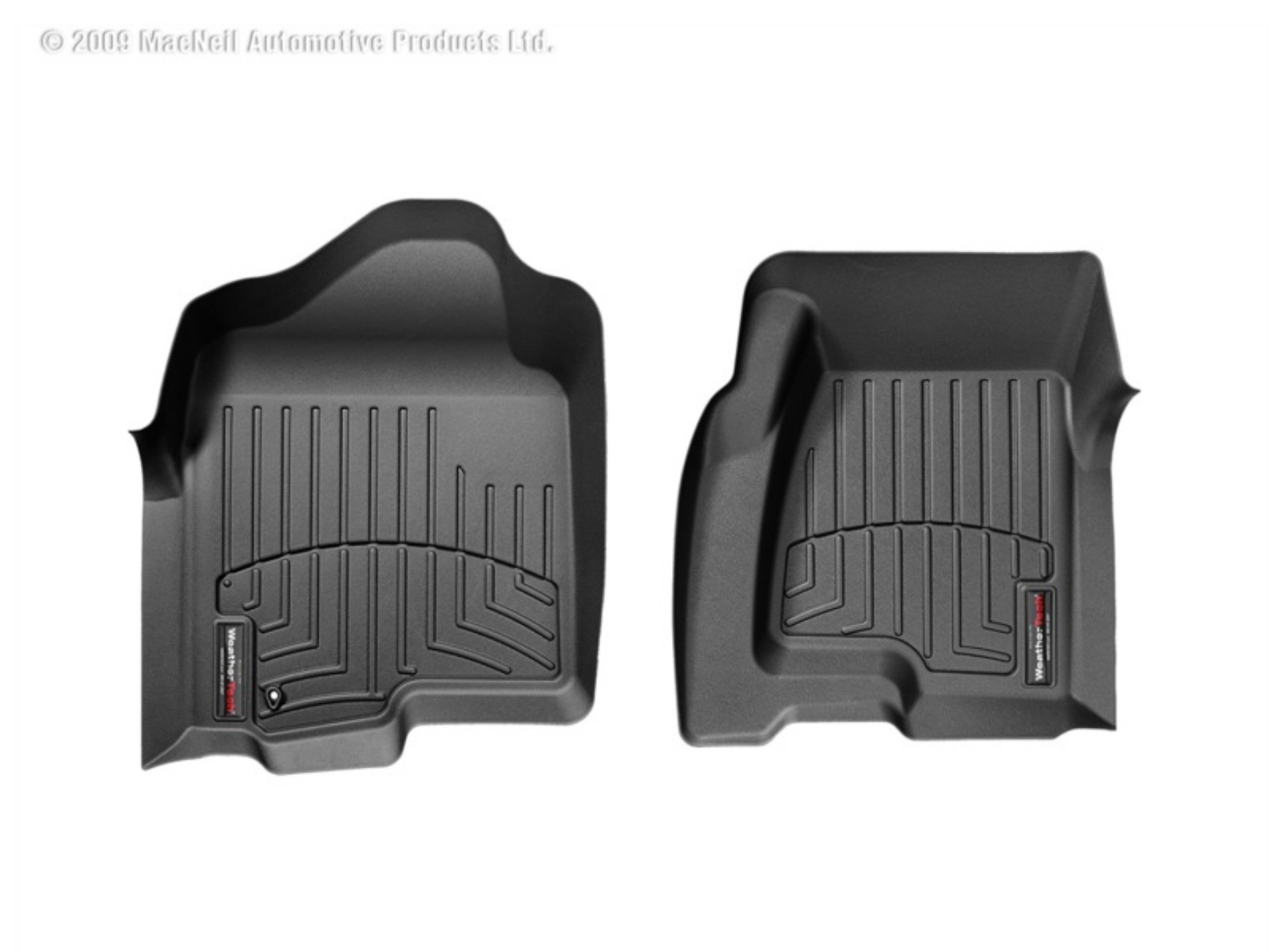 Picture of WeatherTech 99-00 Chevrolet Silverado Crew Cab Front FloorLiner - Black