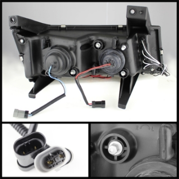 Picture of Spyder Chevy Colorado 04-12 Projector Headlights Halogen- LED Halo Blk PRO-YD-CCO04-HL-BK