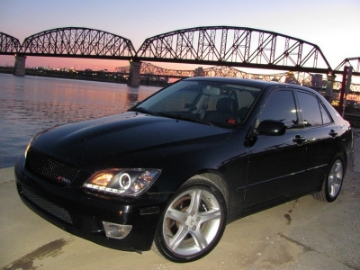 Picture of Spyder Lexus IS300 01-05 Projector Headlights Xenon-HID - LED Halo DRL Blk PRO-YD-LIS01-HID-DRL-BK