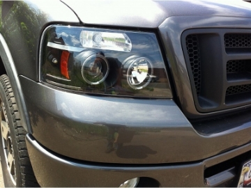 Picture of Spyder Ford F150 04-08 Projector Headlights Version 2 LED Halo LED Blk PRO-YD-FF15004-HL-G2-BK