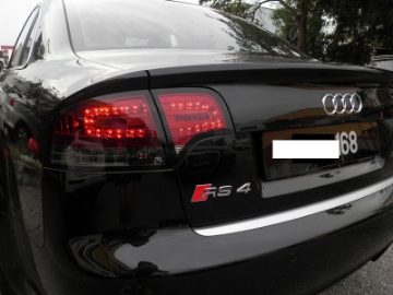 Picture of Spyder Audi A4 4Dr 06-08 LED Tail Lights Red Clear ALT-YD-AA406-G2-LED-RC