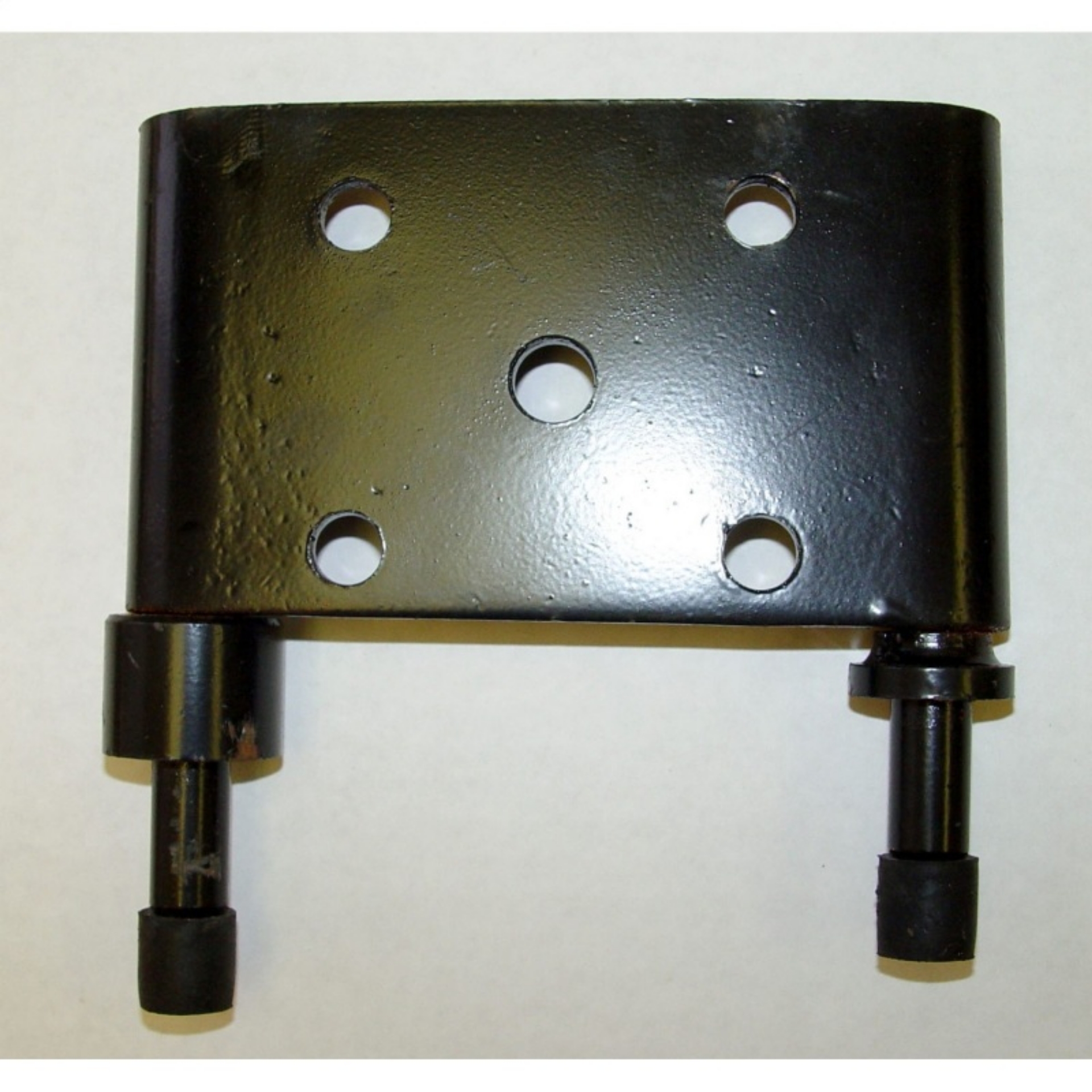 Picture of Omix LH Spring Plate 76-86 Jeep CJ Models