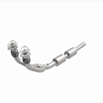 Picture of MagnaFlow Converter Direct Fit 02-05 Golf 2-8L Underbody