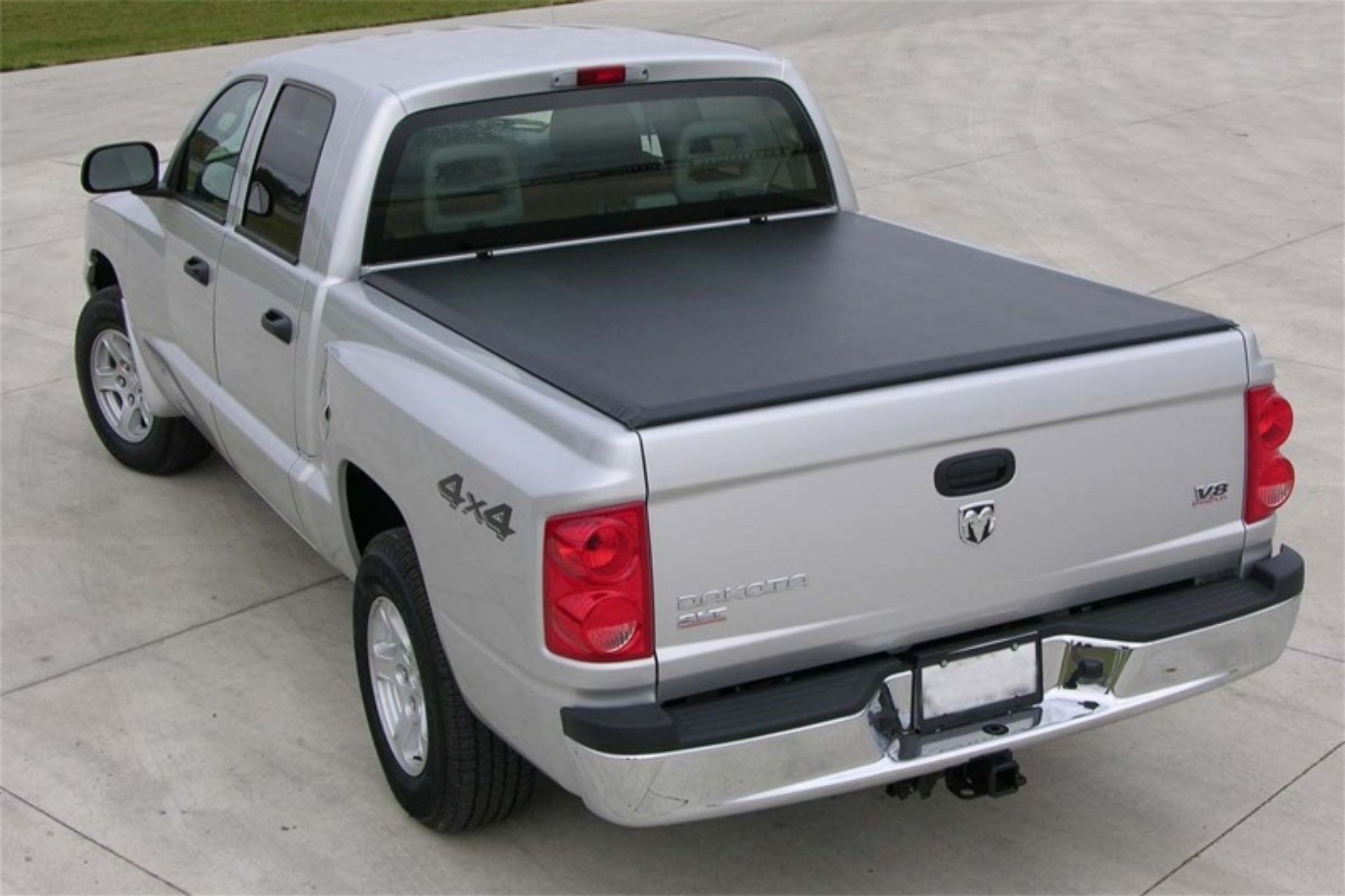 Picture of Access Tonnosport 87-04 Dodge Dakota 6ft 6in Bed Roll-Up Cover