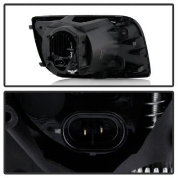 Picture of Spyder Toyota Sequoia 2018-2020 OEM Style LED Fog Lights w-OEM Fit Switch - Clear