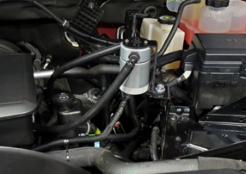 Picture of J&L 20-26 Chevy Silverado-GMC Sierra 2500-3500 6-6L Drivers Side Oil Separator 3-0 - Clear Anodi