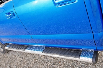Picture of Deezee Universal Tubes - 6In Oval - Black Tread Aluminum CrewCab