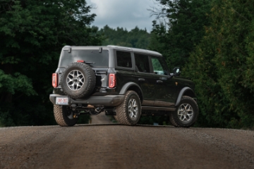 Picture of MBRP 2021+ Ford Bronco 2-3L-2-7L EcoBoost 3in Black Aluminized Catback Exhaust