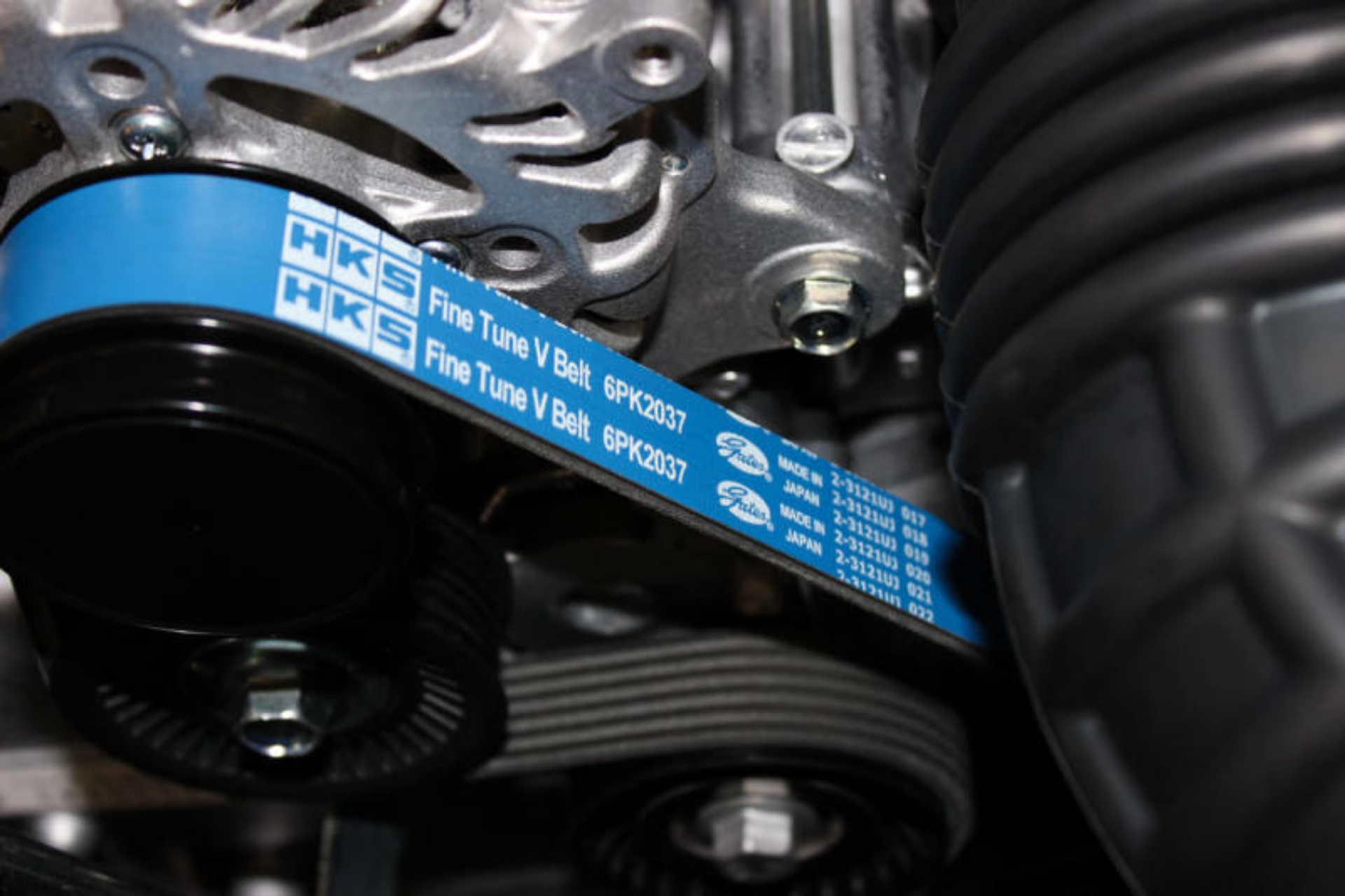 Picture of HKS FINE TUNE V-BELT 6PK2037
