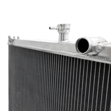Picture of Mishimoto 04-13 Infiniti QX56 - 05-14 Nissan Armada Aluminum Radiator