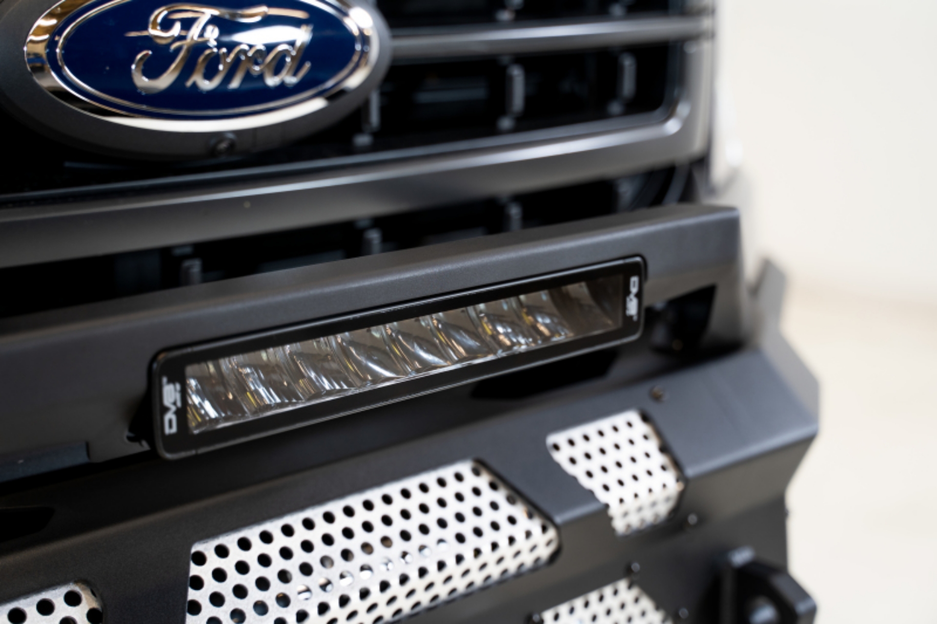 Picture of DV8 Offroad Elite Series 13in Light Bar 45W Flood-Spot LED