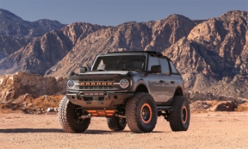 Picture of AVS 21-23 Ford Bronco 2-4Dr Excl- Raptor Low Profile Aeroskin Lightshield Pro - Black