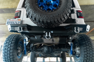 Picture of DV8 Offroad 2018 Jeep Wrangler JL MTO Series Rear Bumper w- Optional Tire Carrier