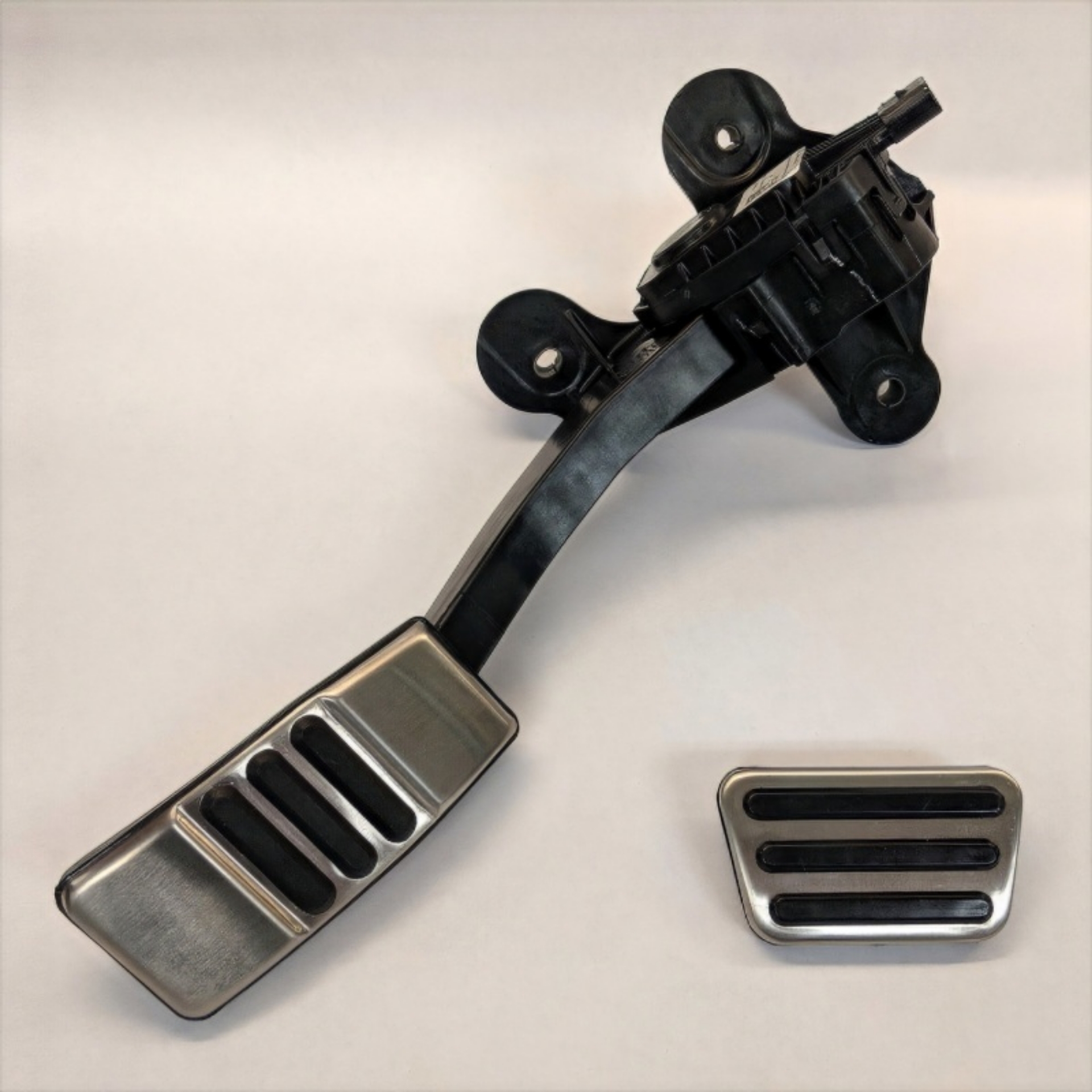 Picture of Ford Racing Mustang Automatic Transmission Aluminum Pedal Kit