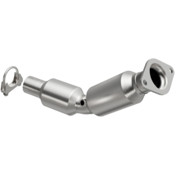 Picture of Magnaflow Conv DF 2010-2015 Prius L4 1-8 OEM Underbody