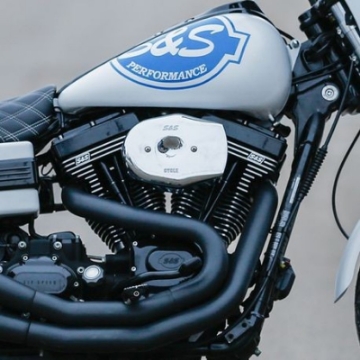 Picture of S&S Cycle 01-15 Fuel-Injected Softail Models Stealth Air Cleaner Kit w- Chrome Tribute Cover