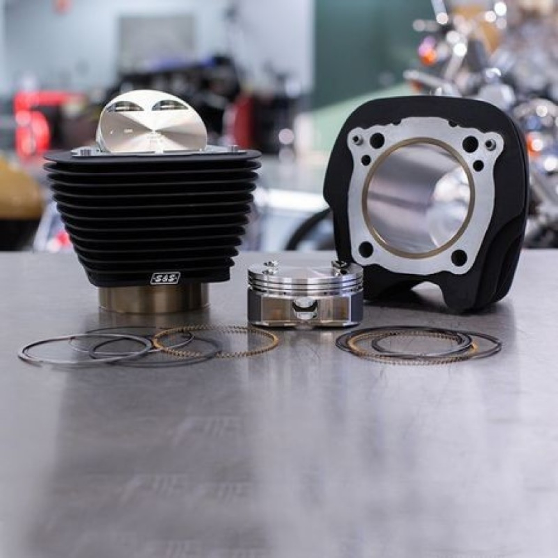 Picture of S&S Cycle 2017+ M8 Models 4-250in Bore 4-375in Stroke Cylinder Kit - Wrinkle Black w-o Highlight