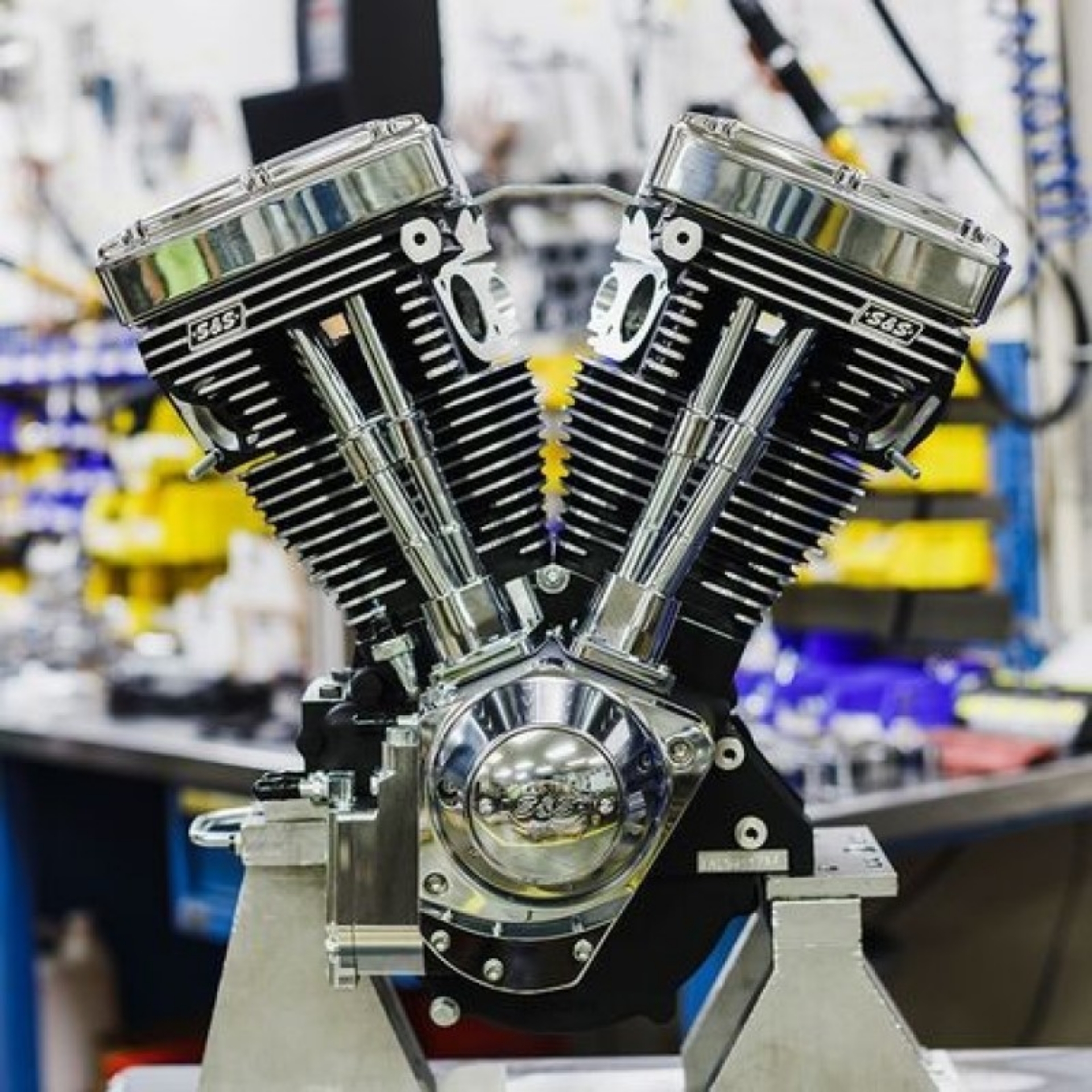 Picture of S&S Cycle 84-99 BT V124 Long Block Engine w- 640 Cams & Chrome Billet Gear Cover