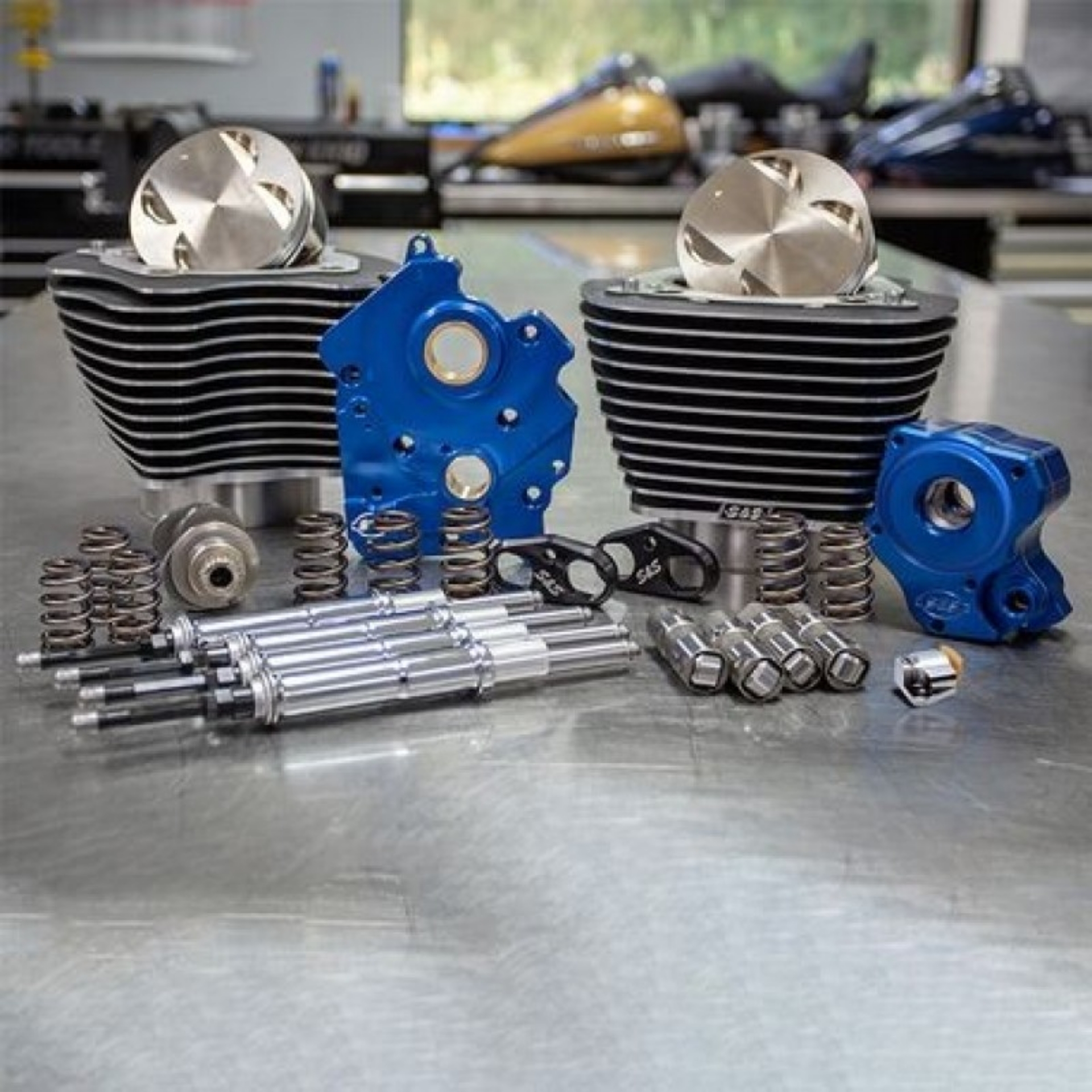 Picture of S&S Cycle 2017+ M8 4-250in Bore 550C Cam w- Chrome Pushrods Power Pack - Wrinkle Black w- Highlight