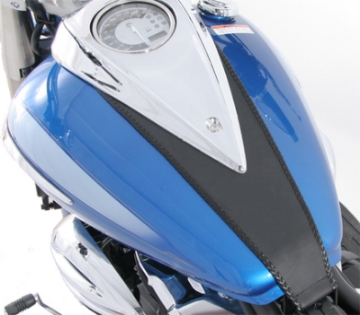 Picture of Mustang 09-17 Yamaha V-Star 950, 09-17 V-Star 950 Tourer Tank Bib - Black