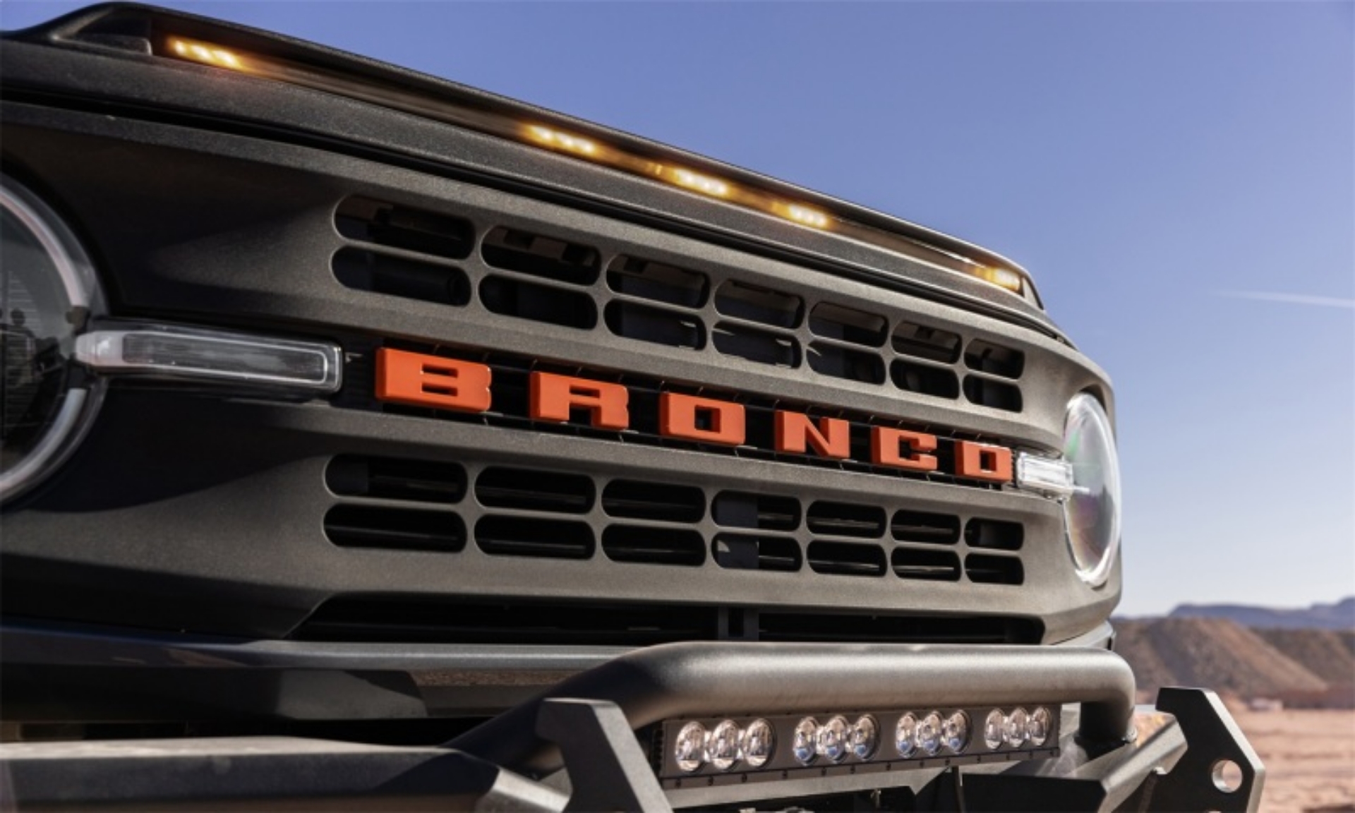 Picture of AVS 21-23 Ford Bronco 2-4Dr- Excl- Raptor Aeroskin LightShield Hood Protector - Black