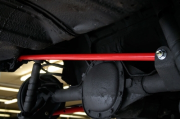 Picture of UMI Performance 75-80 GM H-Body Non-Adjustable Panhard Bar