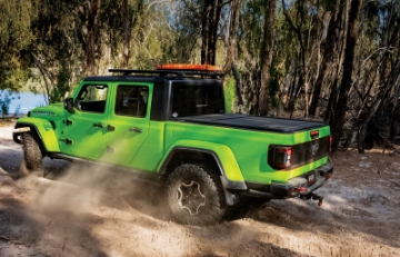 Picture of EGR 20-23 Jeep Gladiator Sport Overland Rubicon Sport S Retractable Bed Cover