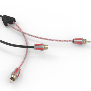Picture of DS18 Level 3 RCA Wire Y Connector 1 Male to 2 Female Black