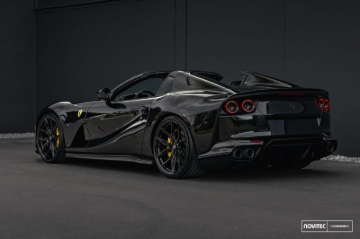 Picture of Vossen x Novitec NF11 21x10 - 5x114.3 BP - ET32 - Gloss Black Ferrari 812 Superfast/GTS Front Wheel