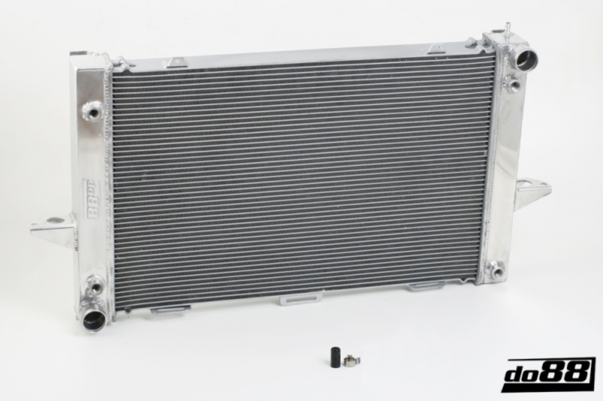 Picture of do88 Volvo 850/X70 Manual 93-98 Radiator