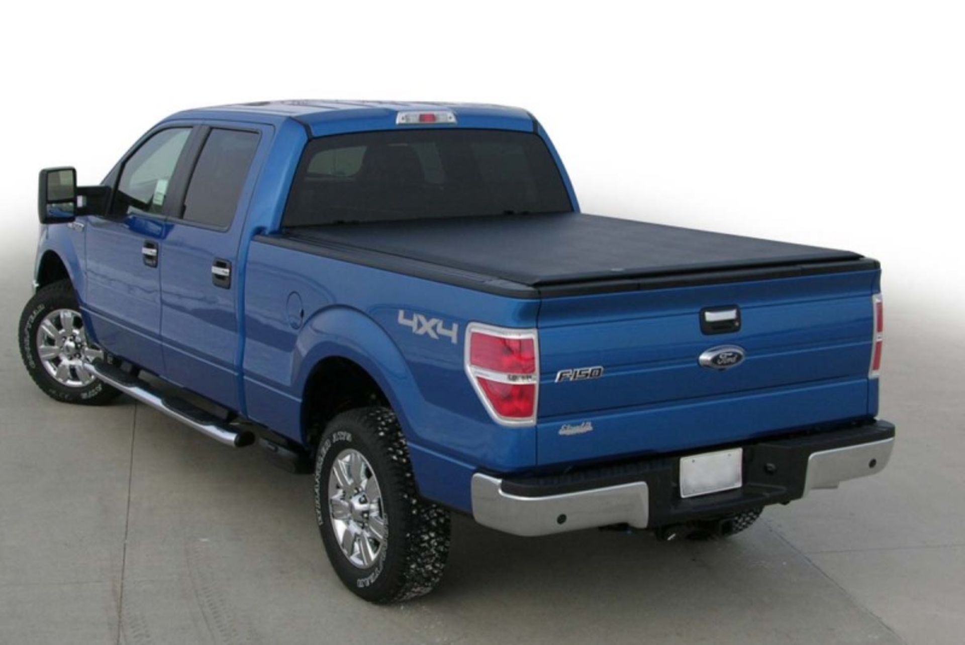 Picture of Access Lorado 2017 Ford F250 / F350 w/ 8ft Bed (Includes Dually) Roll-Up Cover