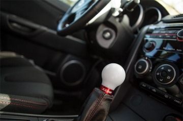 Picture of Cobb 07-13 Mazdaspeed3 & 06-07 Mazdaspeed6 Shift Knob - White Knob w/Race Red Base
