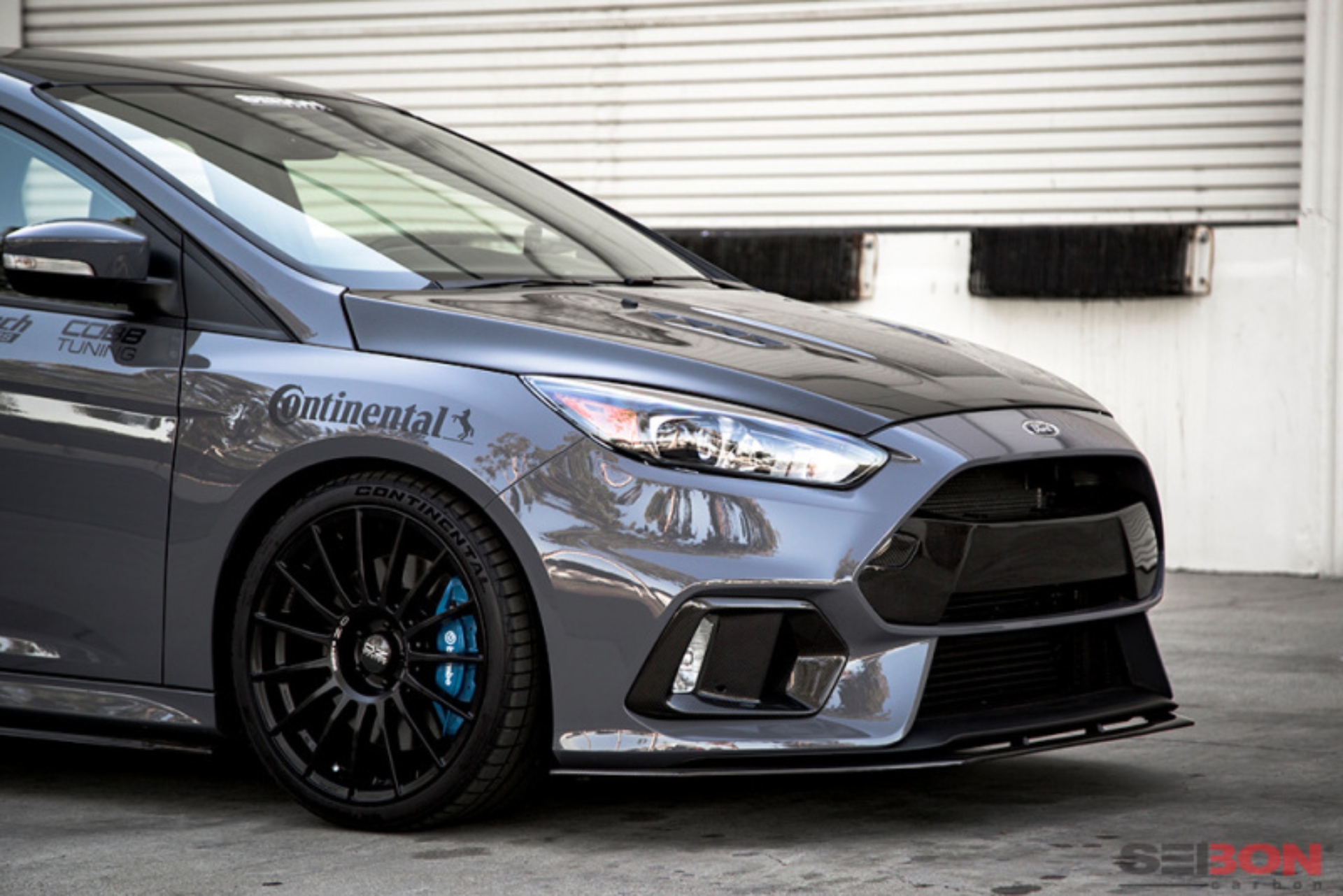Picture of Seibon 16-18 Ford Focus RS Carbon Fiber Fog Light Surrounds