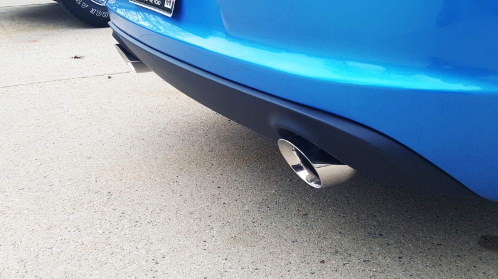 Picture of Corsa 2015-2016 Dodge Charger R/T w/ Pursuit Valance 2.5in Inlet / 4in Outlet Polished Tip Kit