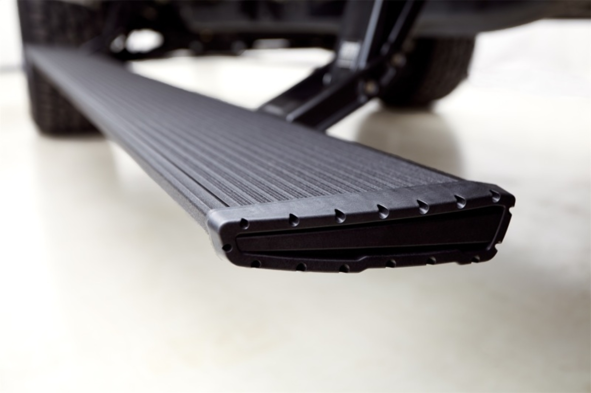 Picture of AMP Research 2015-2017 F150 All Cabs PowerStep Xtreme - Black