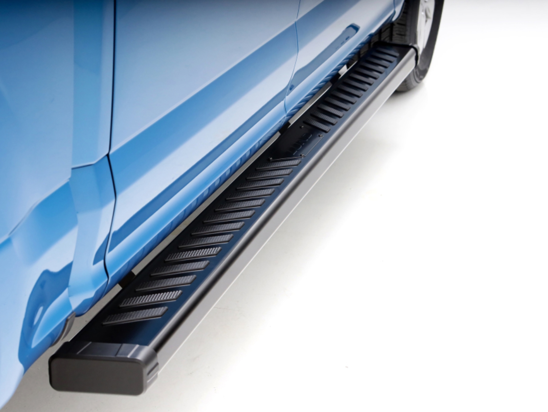 Picture of Lund 15-18 Ford F-150 SuperCab Summit Ridge 2.0 Running Boards - Black