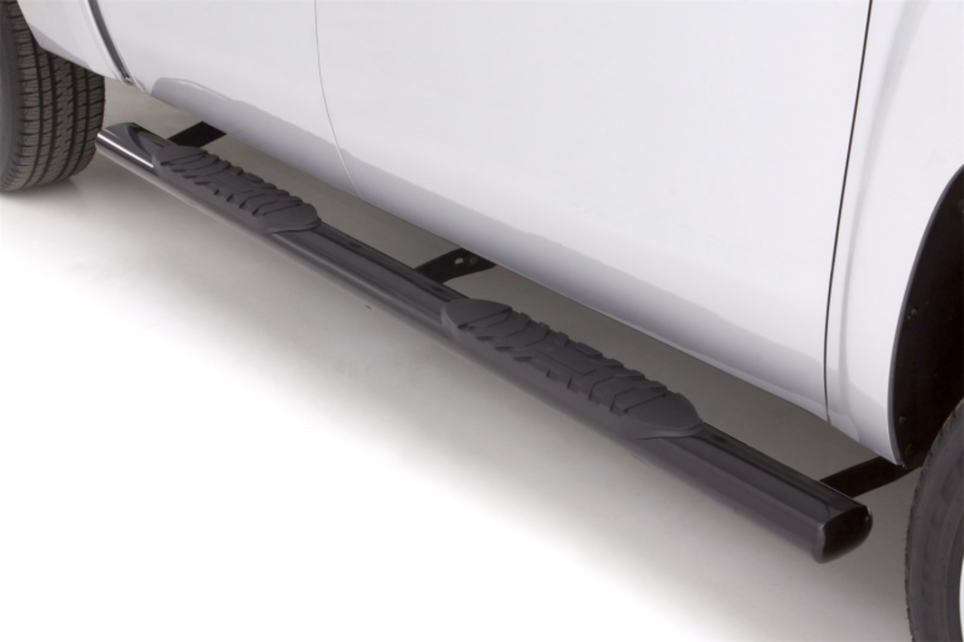 Picture of Lund 07-17 Toyota Tundra Access Cab 5in. Oval Straight Steel Nerf Bars - Black