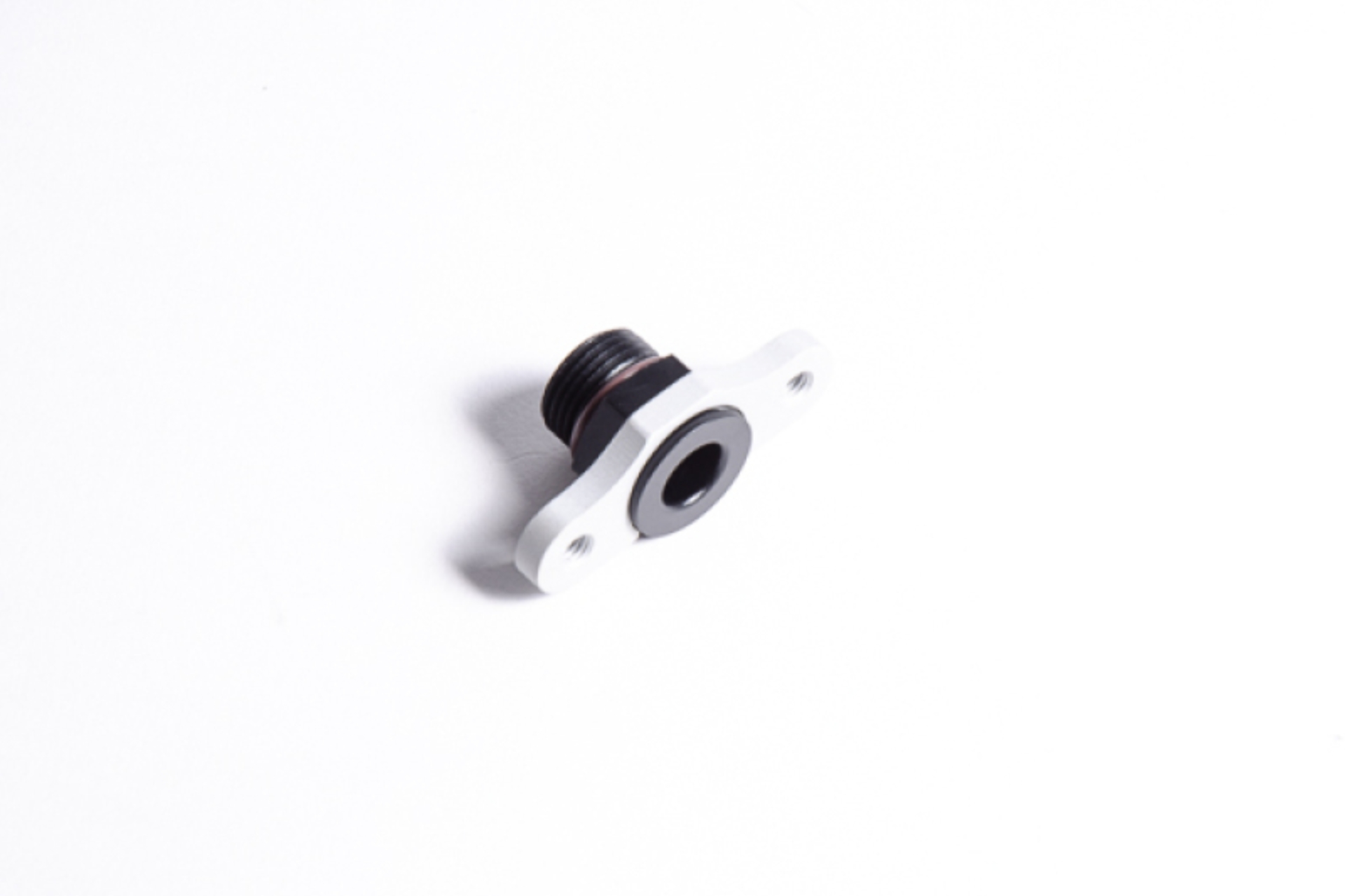 Picture of Radium Engineering Nissan VQ FPD Adapter (8AN ORB / 11mm Bore / 42mm Spacing / M6)