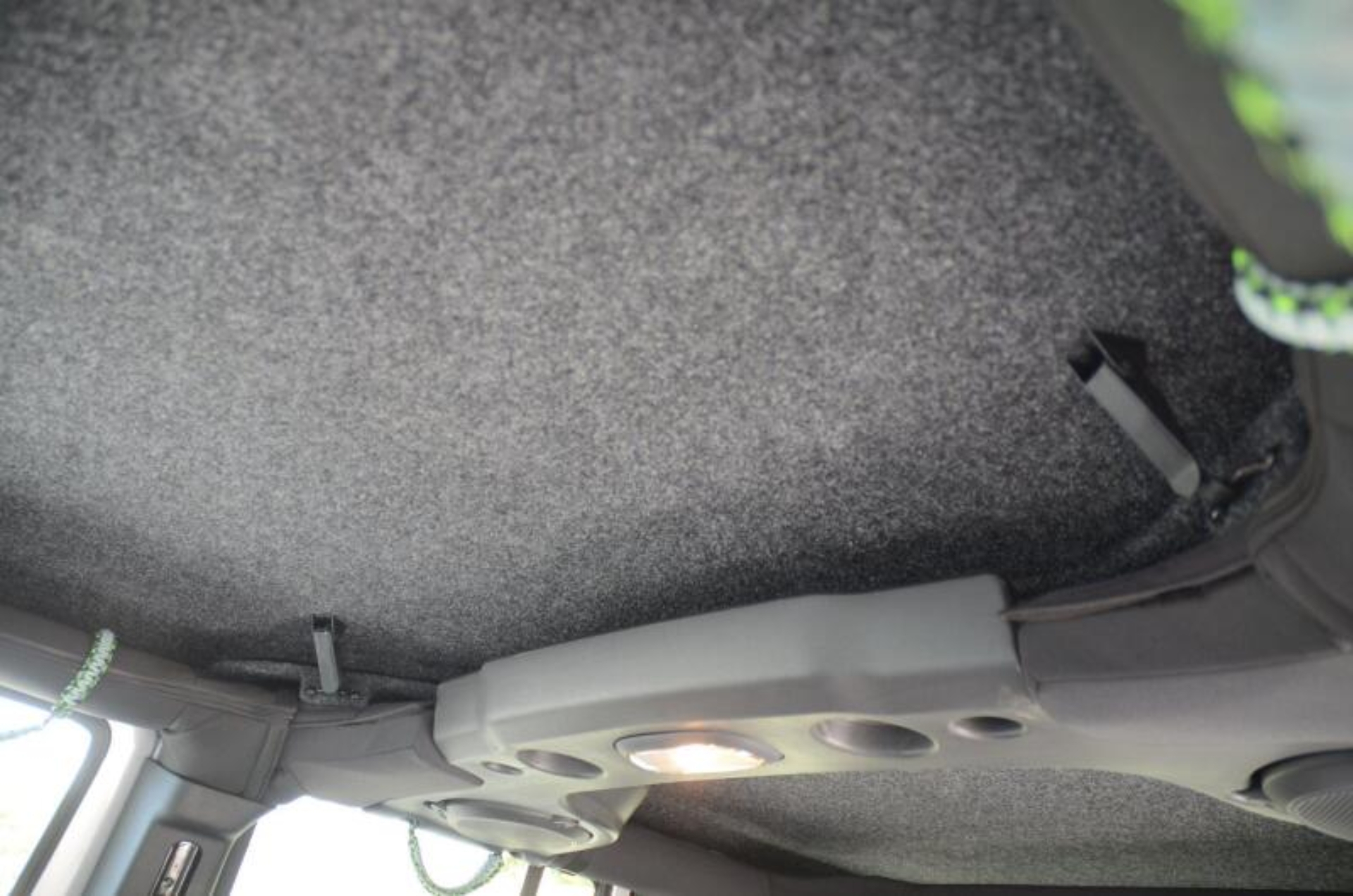 Picture of DV8 Offroad 07-18 Jeep Wrangler JK 2 Piece Fast Back Hard Top 4 Door - Black (DS Only)
