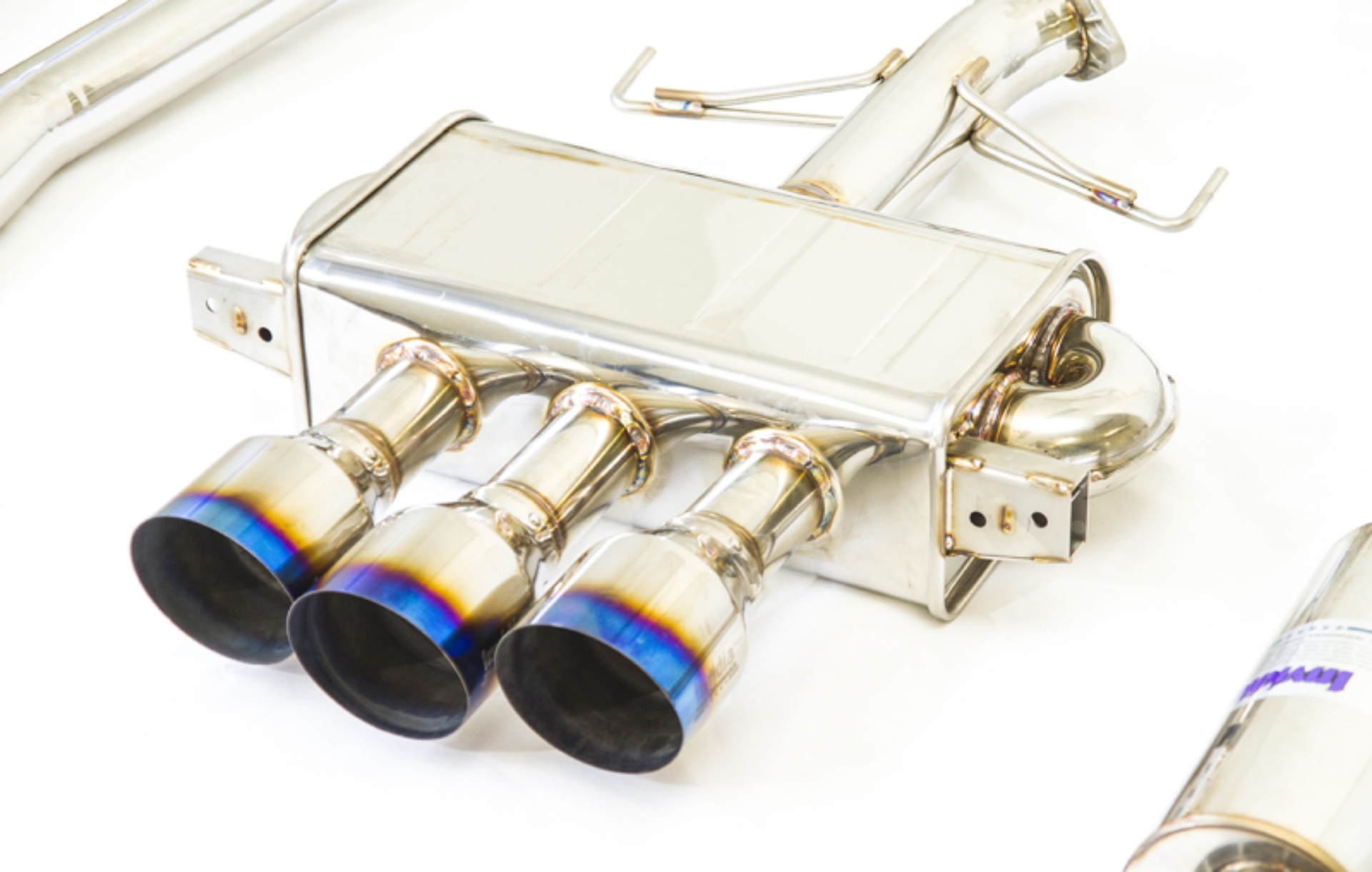 Picture of Invidia 17-19 Honda Civic Type R Q300 Triple Titanium Tip Cat-back Exhaust