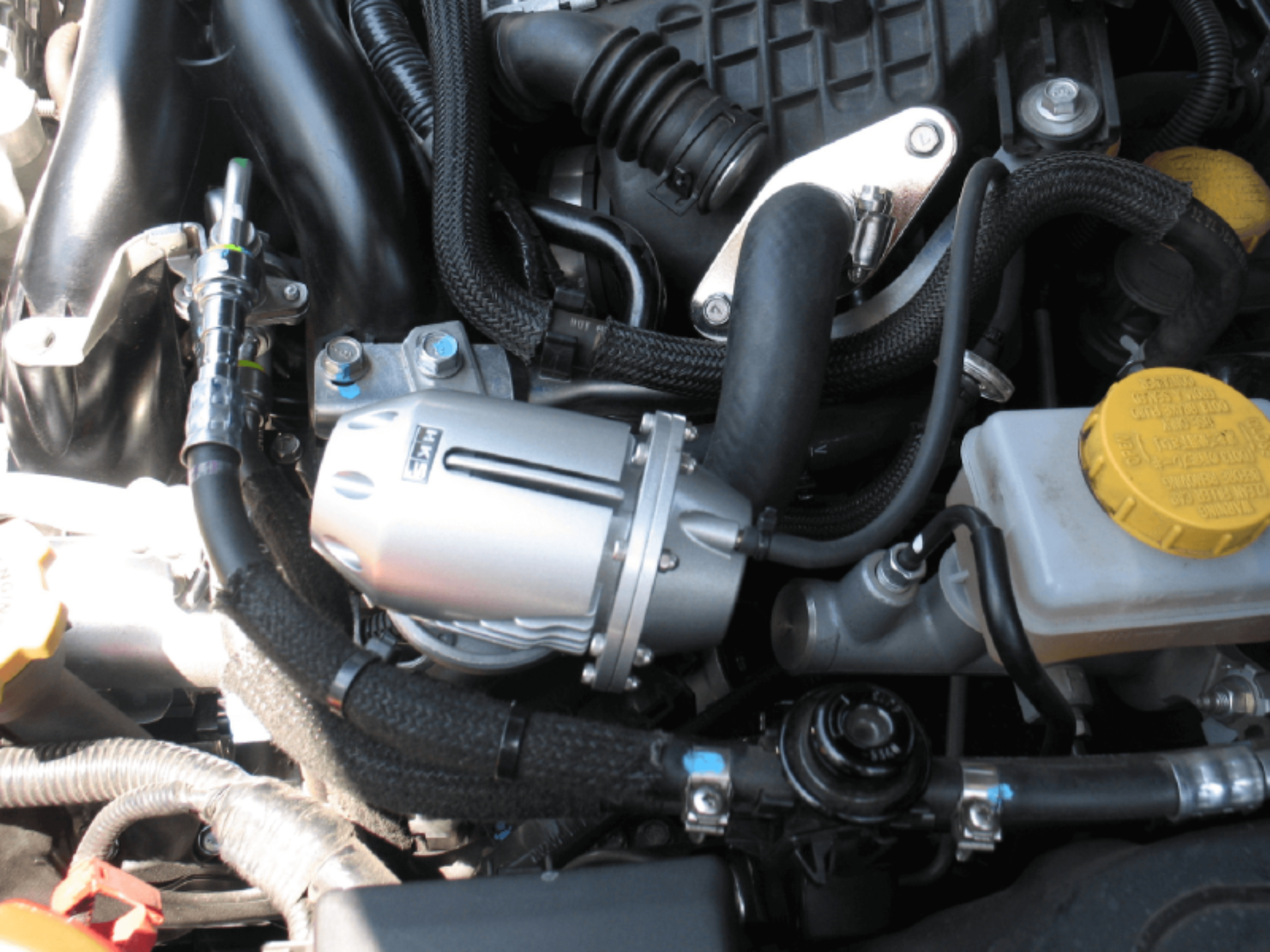 Picture of HKS SSQV4 BOV Kit Blow Off Valves - 71008-AF012