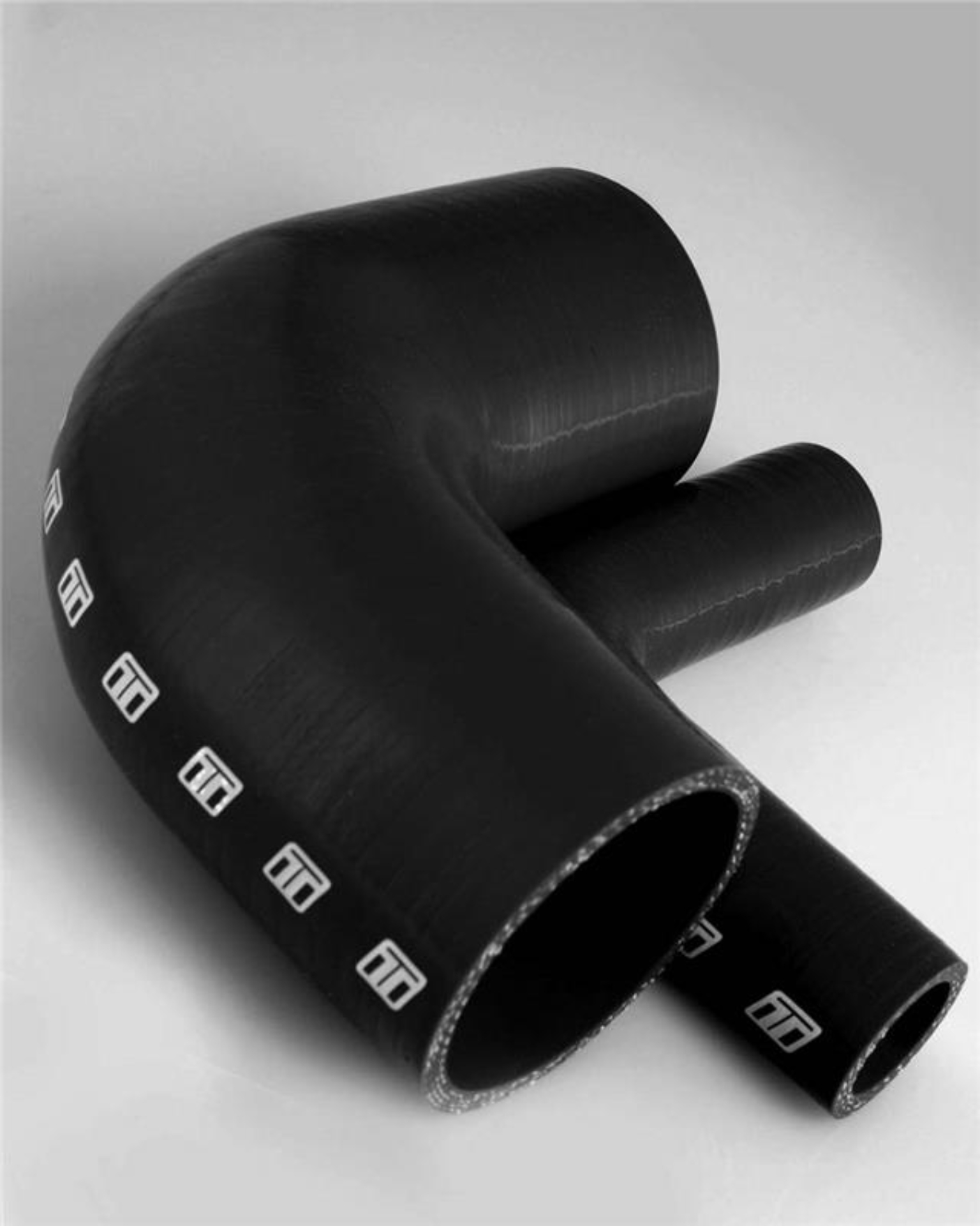 Picture of Turbosmart 90 Elbow 1.00 - Black Silicone Hose