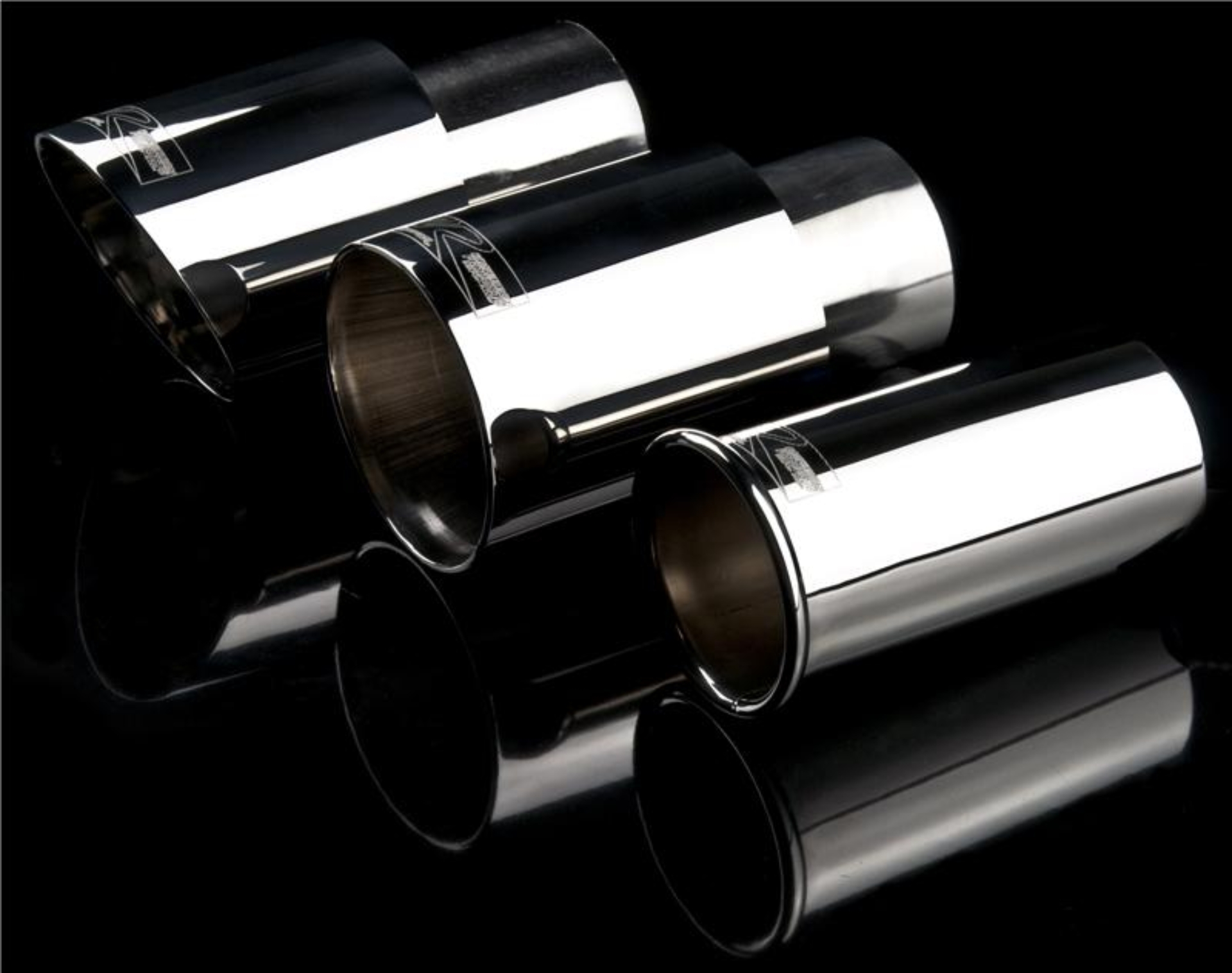 Picture of Weapon R Universal Exhaust Tips 3in Slanted Polished