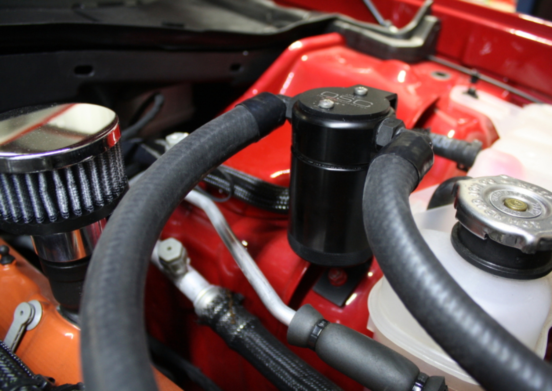 Picture of J&L 15-17 Dodge Hellcat 6.2L Hemi Driver Side Oil Separator 3.0 - Black Anodized