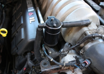 Picture of J&L 05-10 Dodge Charger 6.1L Hemi Passenger Side Oil Separator 3.0 - Black Anodized
