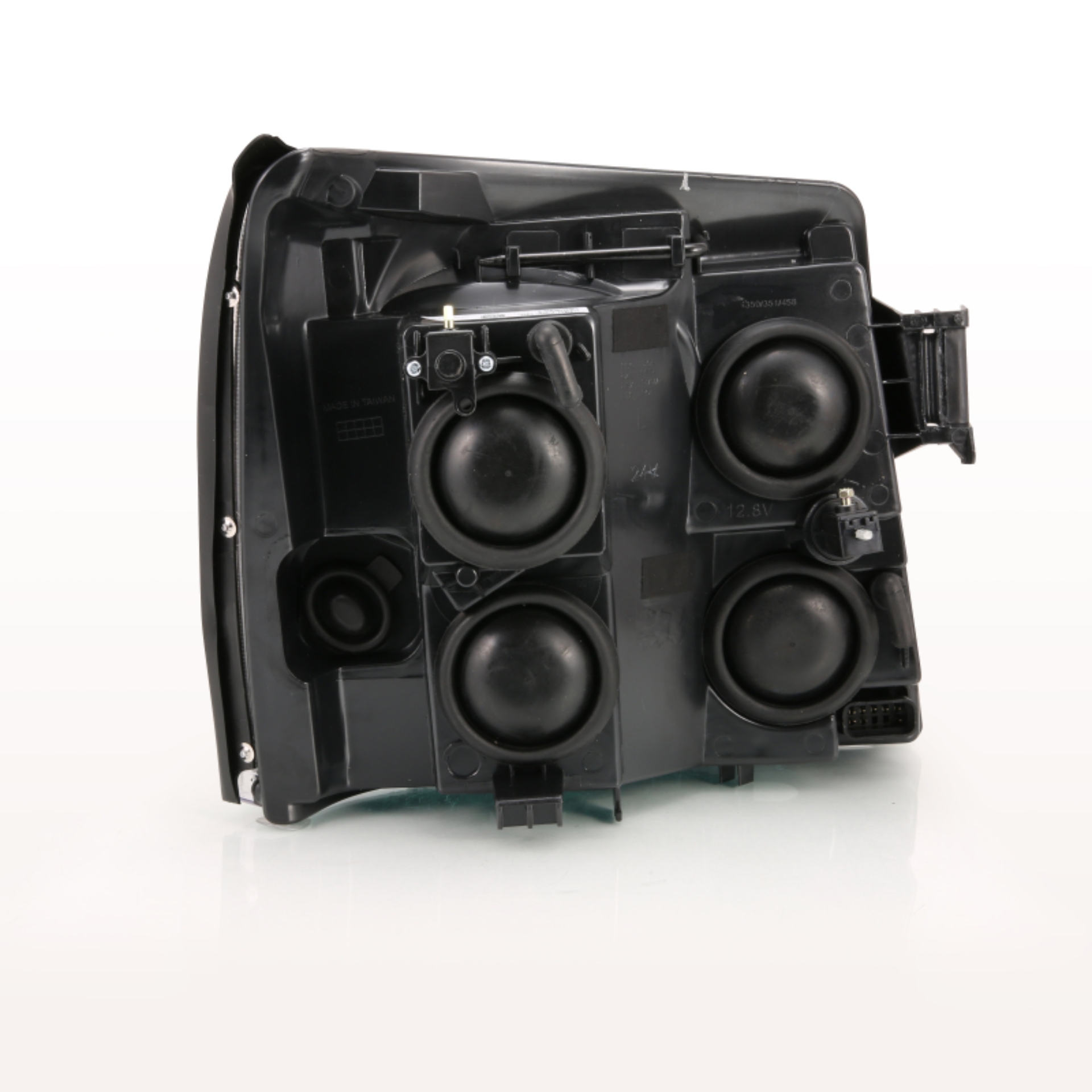 Picture of ANZO 2003-2006 Cadillac Escalade Crystal Headlight Black Amber