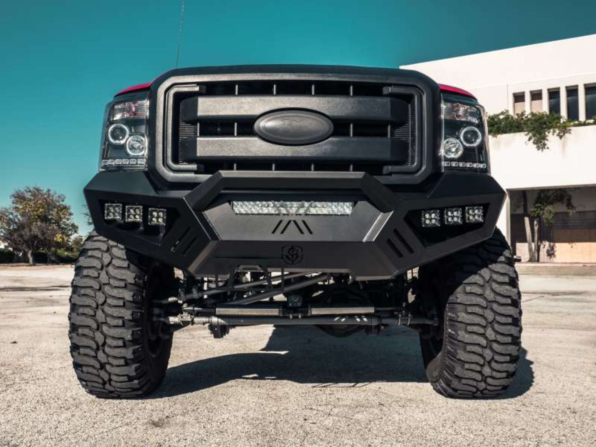 Picture of Road Armor 11-16 Ford F-250 SPARTAN Front Bumper Bolt-On Pre-Runner Guard - Tex Blk