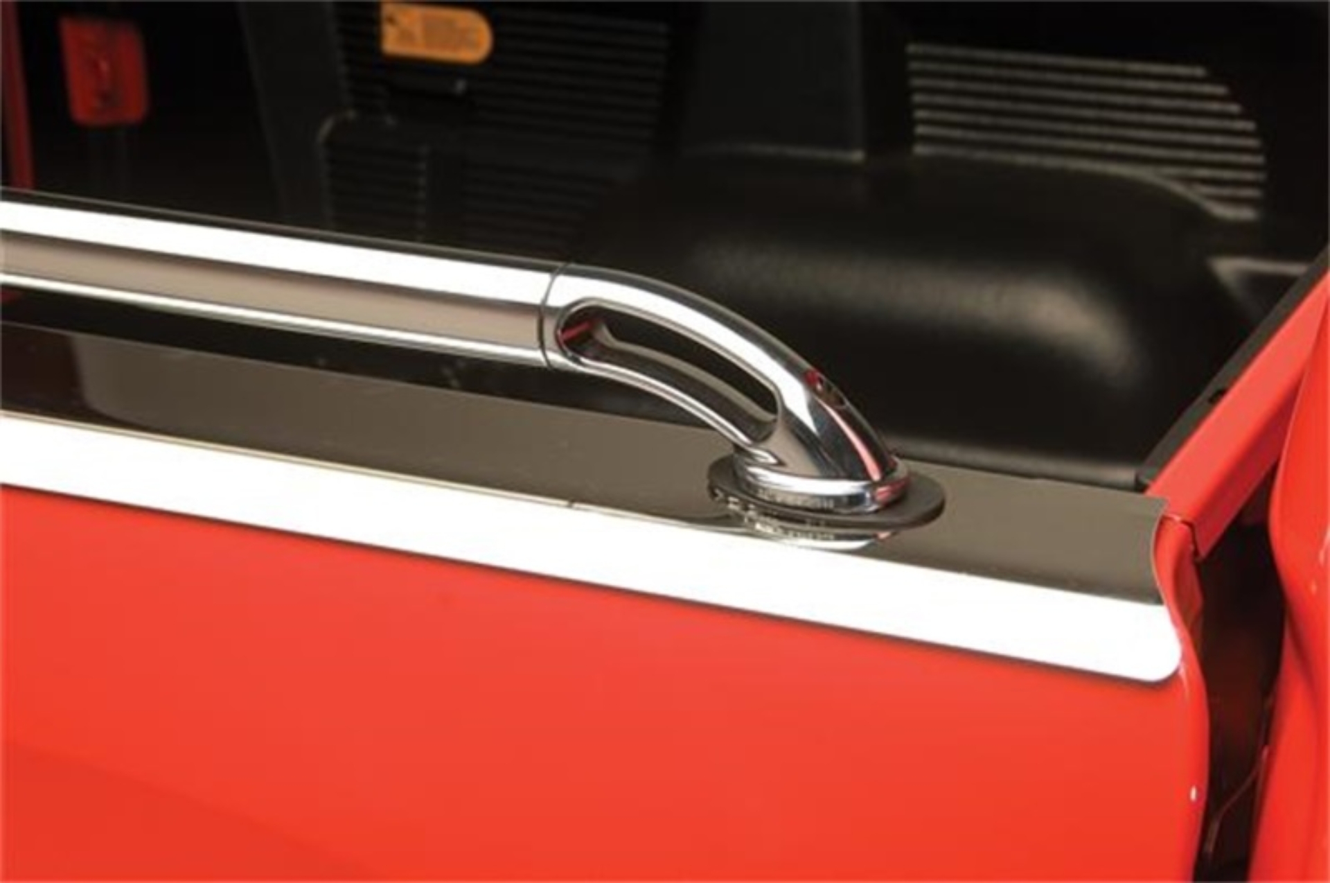 Picture of Putco 04-06 Chevrolet Silverado - 5.5ft Bed Boss Locker Side Rails