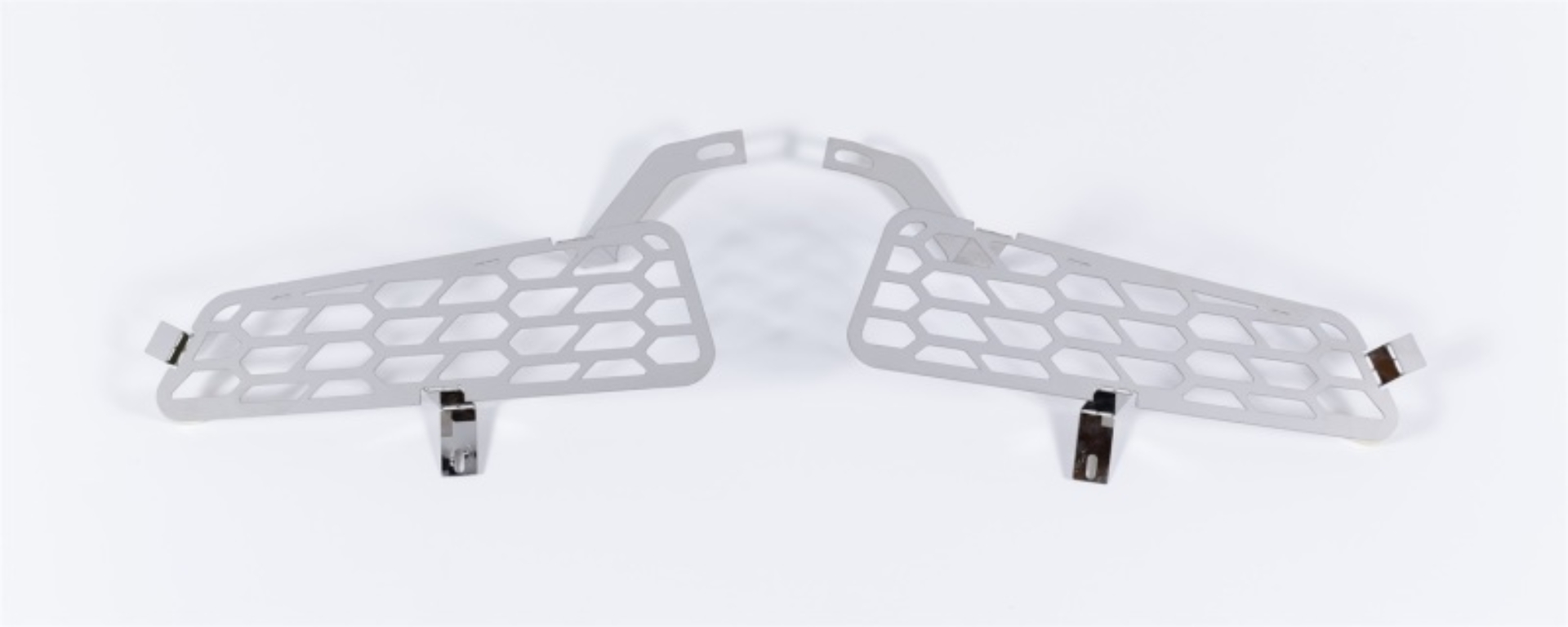 Picture of Putco 18-20 Ford F-150 Raptor - Hex Shield - Polished SS Bumper Grille Inserts