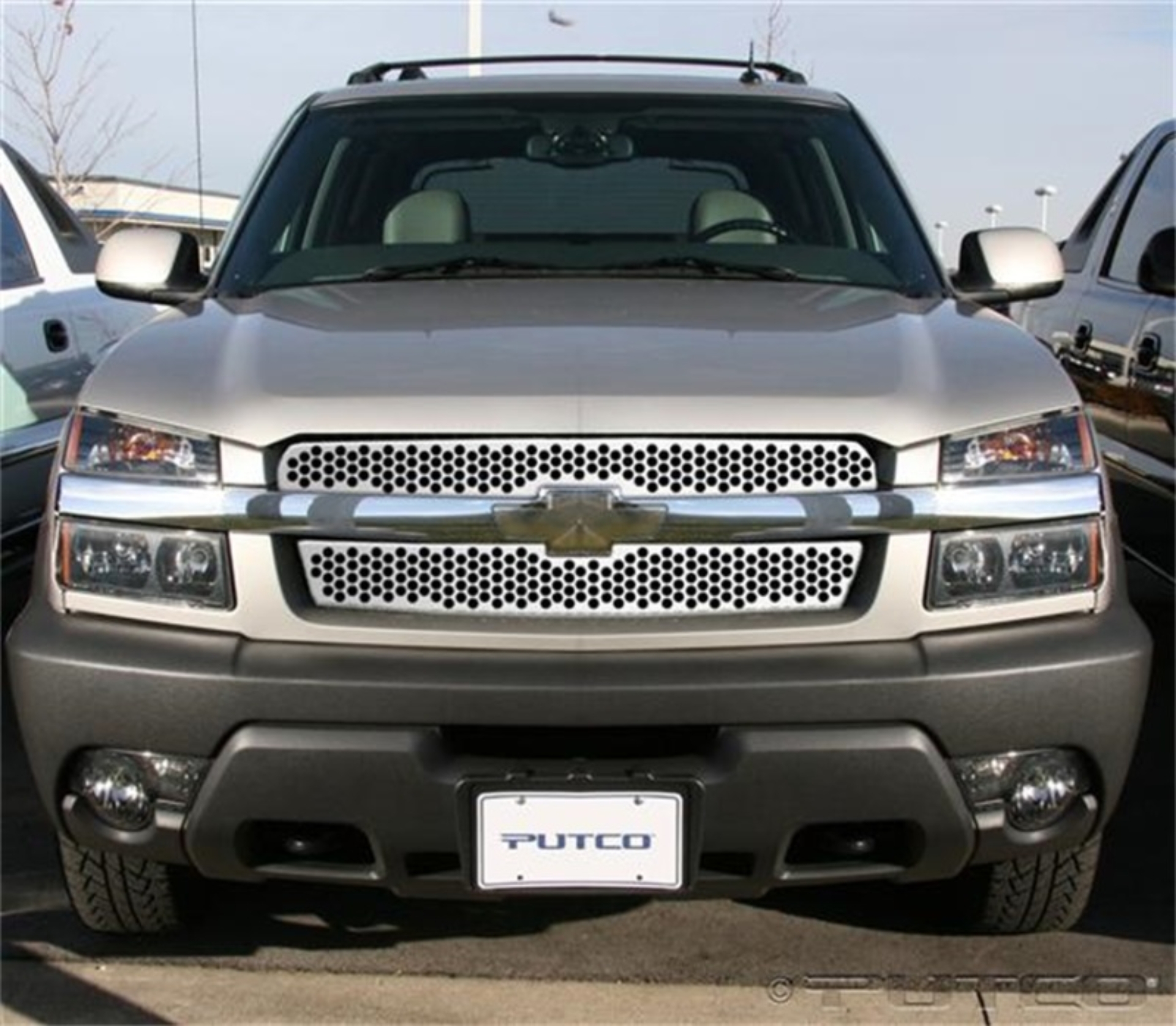 Picture of Putco 02-06 Chevrolet Avalanche w/Body Cladding Punch Stainless Steel Grilles